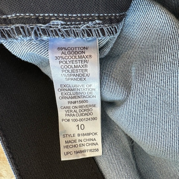 Democracy Straight Leg Jeans with Classic Denim Texture size 10 - Picture 6 of 6